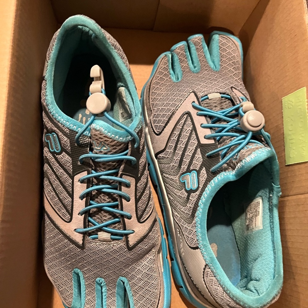 Fila Women's Gray and Teal Athletic Shoes